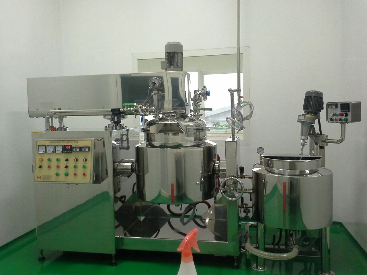 MESIN Vacum Mixing Emulsifier (VCM-50)